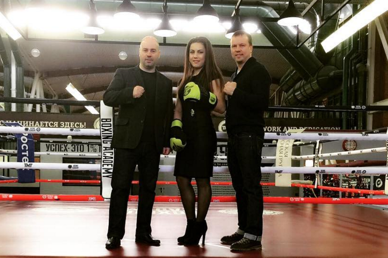 Qazaqstandyq boksshy qyz Meıýezer akademııasynda sheberlik sabaǵyn ótkizedi