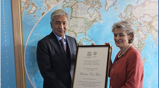 Tasmaǵambetov IýNESKO-nyń Bas dırektorymen kezdesti