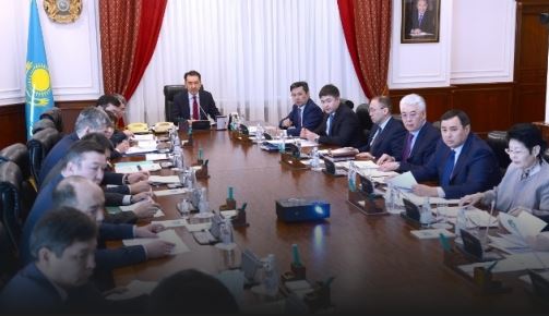 Saǵyntaev memlekettik satyp alýlar salasyn jetildirý jóninde keńes ótkizdi