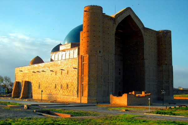 Túrkistanda naýryzdy toılaý bastaldy