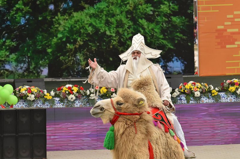 Túrkistan Túrki áleminiń astanasy atandy (fotoreportaj)