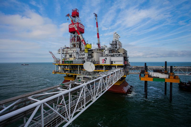 Soltústik Kaspıı qaırańyndaǵy munaı kenishteri 