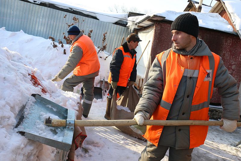 Qar tazalaýǵa atsalysty