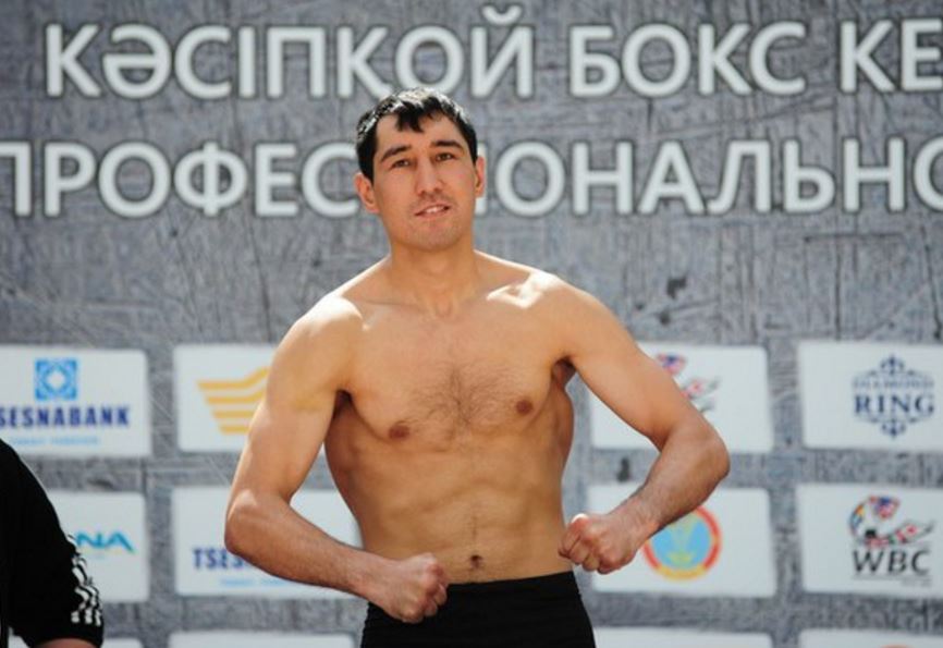 ​Boksshy Aıdos Erbosynuly besinshi jekpe-jeginde jeńiske jetti