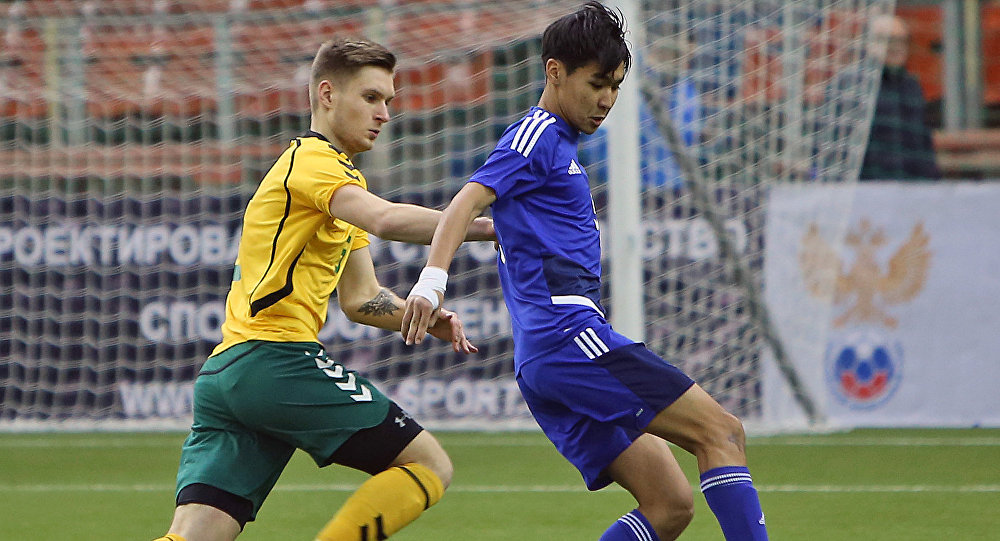 ​Qazaq fýtbolshysyna ıspanııalyqtar nazar aýdara bastady