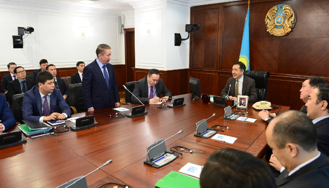 Baqytjan Saǵyntaev  QR Premer-Mınıstri Keńsesiniń jańa basshysyn tanystyrdy