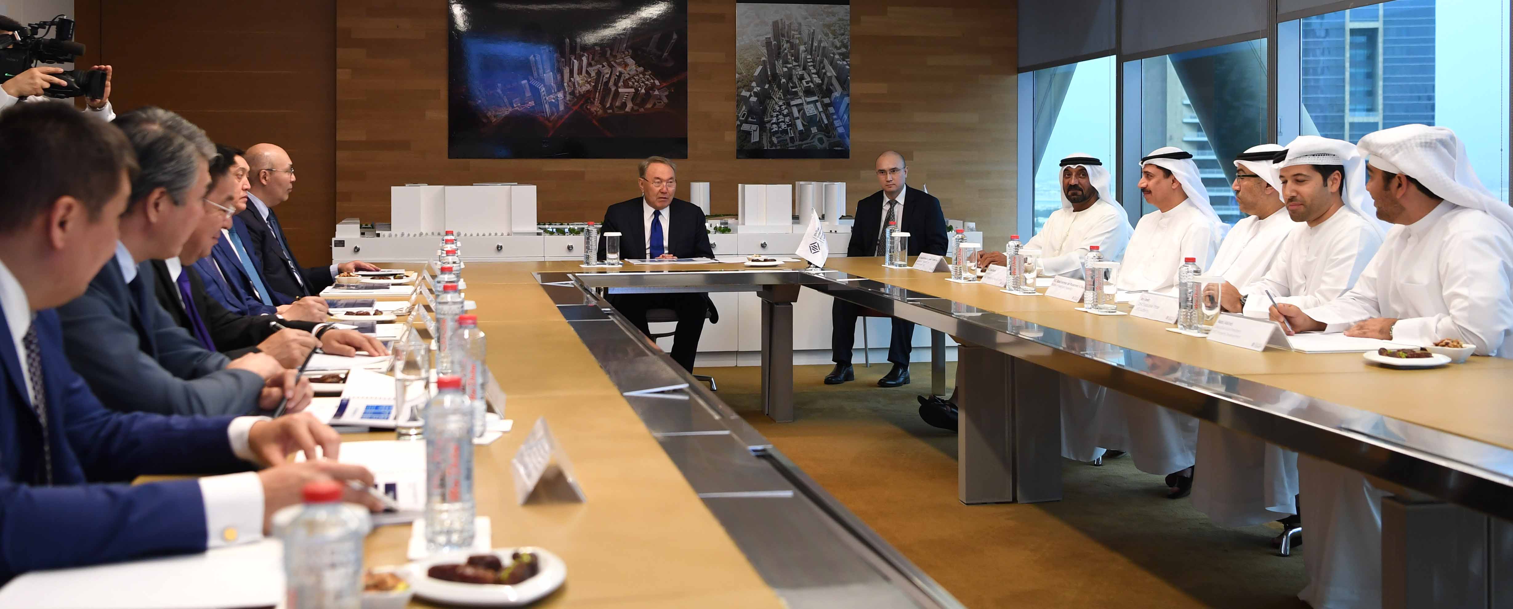 Memleket basshysy Dýbaı halyqaralyq qarjy ortalyǵynda boldy