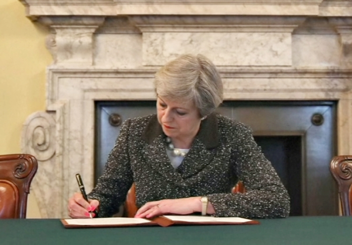 Ulybrıtanııa EO-dan shyǵý prosesin bastap ketti