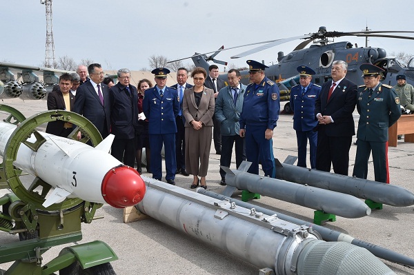 Senat depýtattary Ońtústik Qazaqstan oblysyna bardy