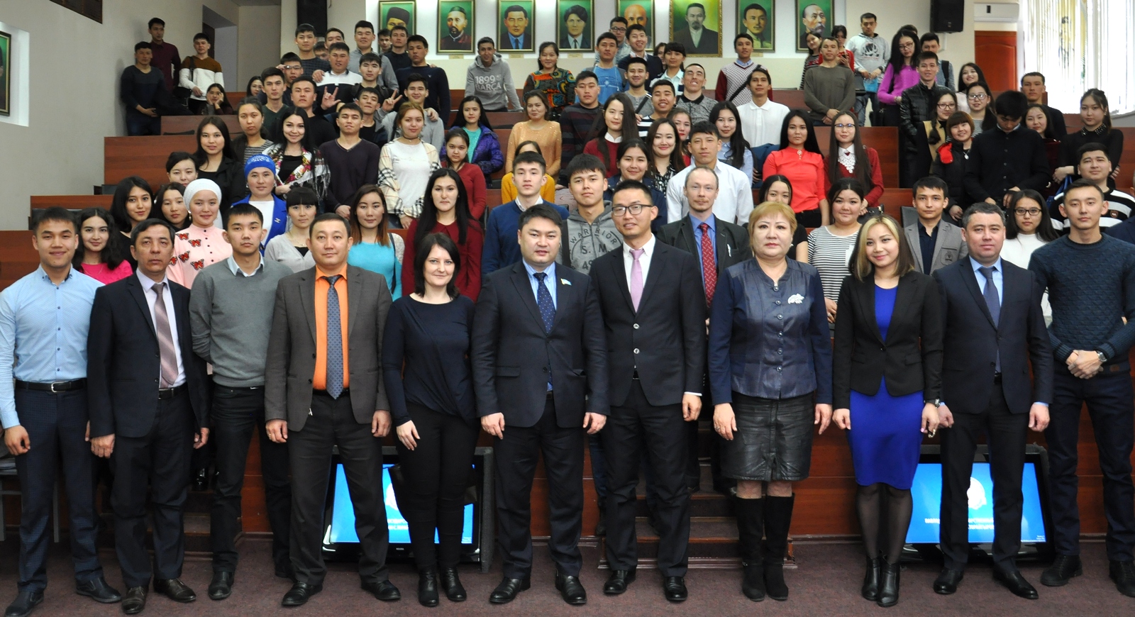 «Serpin» jobasynyń stýdentteri Qytaıda taǵylymdamadan ótedi