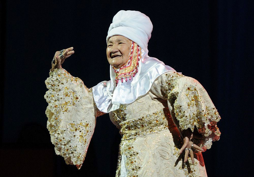 Úmitjan Botbaeva ájeı: «Men sııaqty bıleseńder, 100 jasaısyńdar»