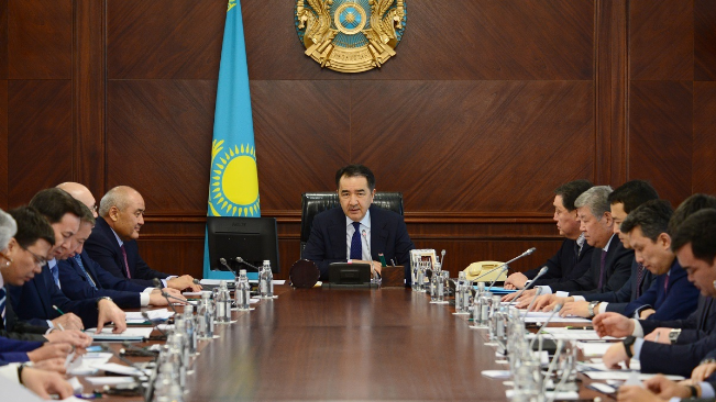 Saǵyntaev EKSPO-ǵa daıyndyq jáne ony ótkizý jónindegi memlekettik komıssııanyń otyrysyn ótkizdi