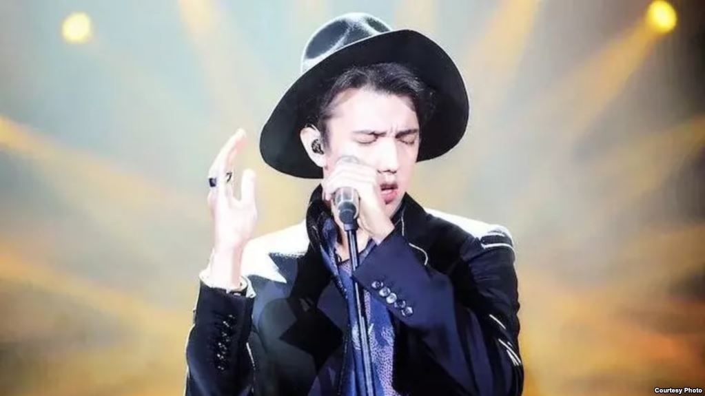 ​«Dımash pen Qazaqstan egiz uǵymǵa aınaldy»