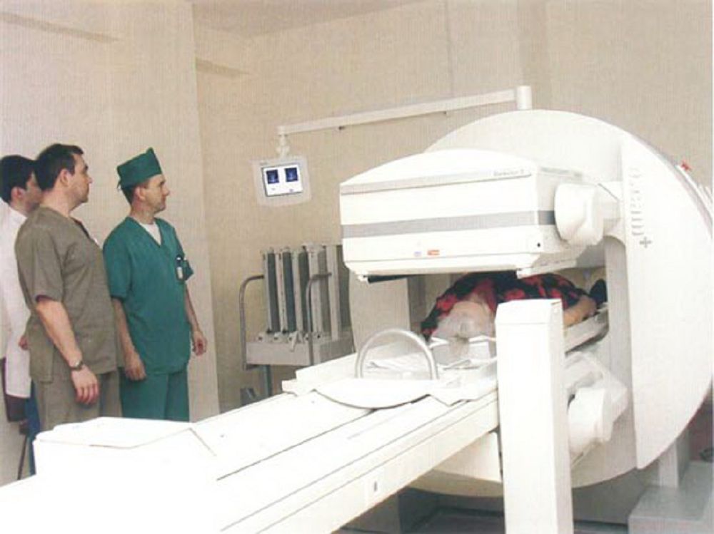 Radıologııalyq ortalyq qurylysynyń ýaqtyly aıaqtalmaýyna ne sebep?