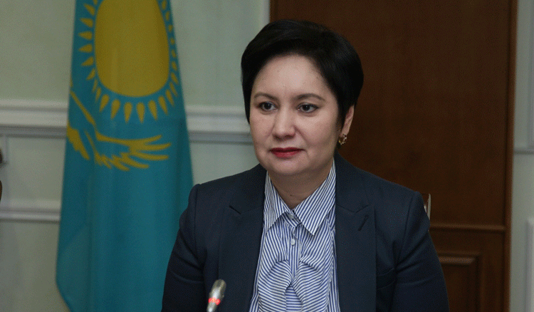 Memleket hatshysy Masdar ǵylym jáne tehnologııalar ınstıtýtynyń rektorymen kezdesti