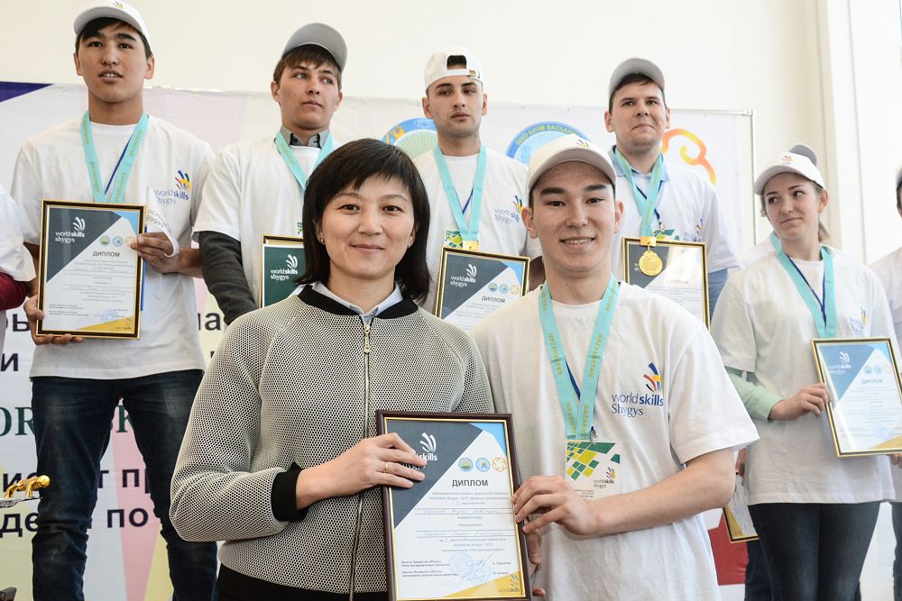 Jumysshy jastardyń jarysy