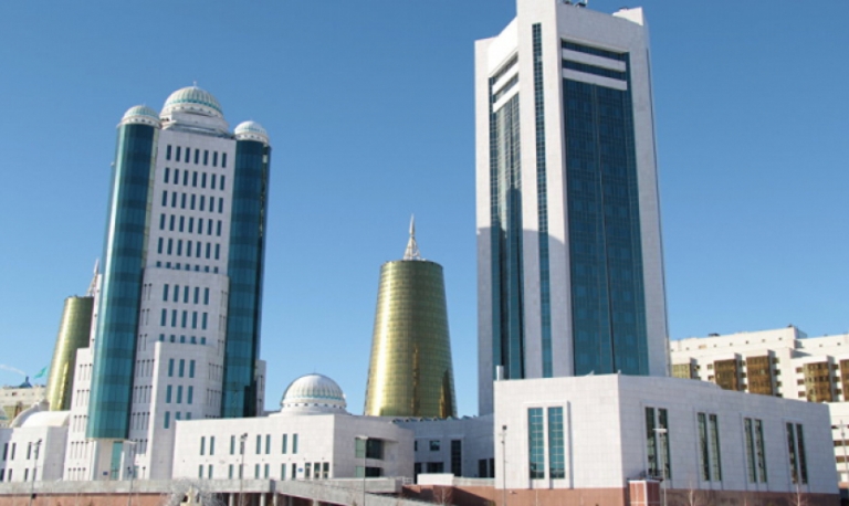 Aýqymdy sharanyń mazmunyna mán bersek...