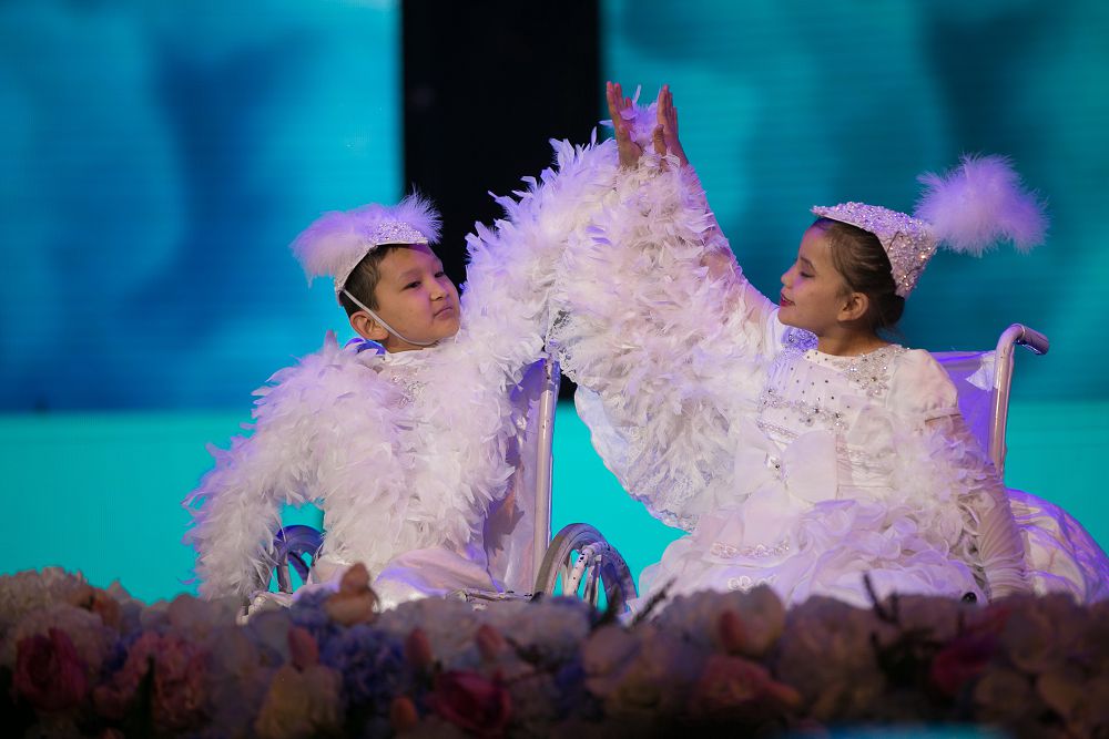 Qabiletti ul-qyzdy qanattandyrǵan festıval