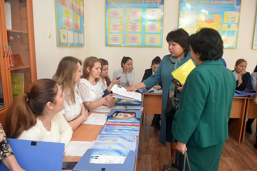 Jumys izdeseń, jármeńkege kel