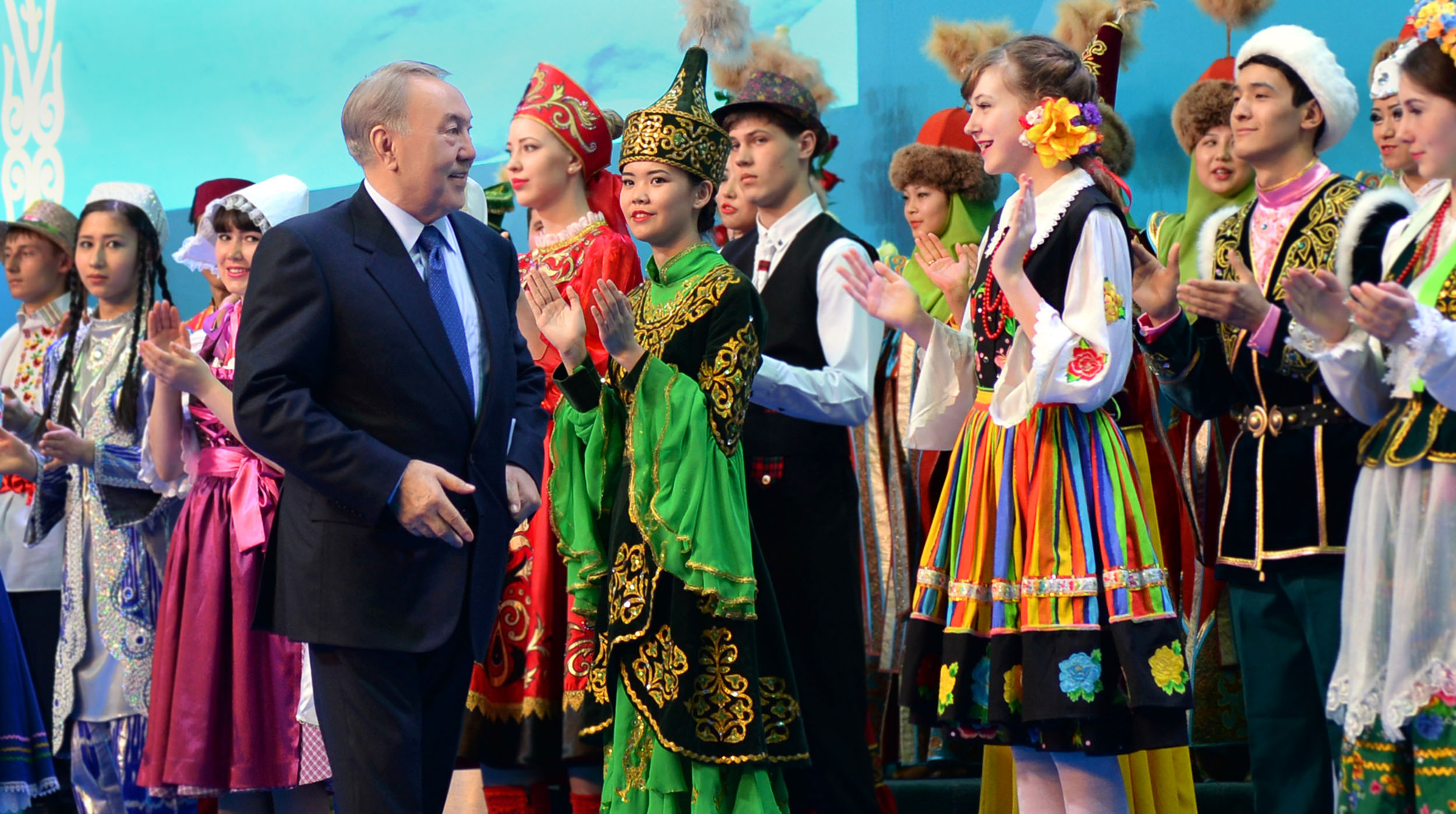 Elbasy: «Ulttyq mádenıet saqtalmasa, eshqandaı jańǵyrý bolmaıdy»