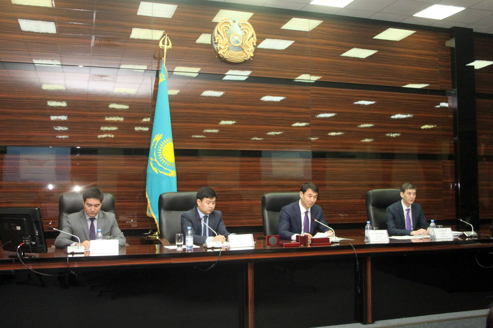 ​OQO-da memlekettik-jekeshelik áriptestik jobalaryn júzege asyrýdyń ońtaıly joldary talqylandy