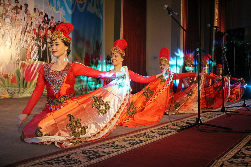 Dostyqtyń án men bıi jarasyp...