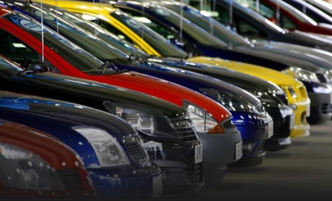 Almatyda Qytaıdan kólik jetkizetin avtosalon ashyldy