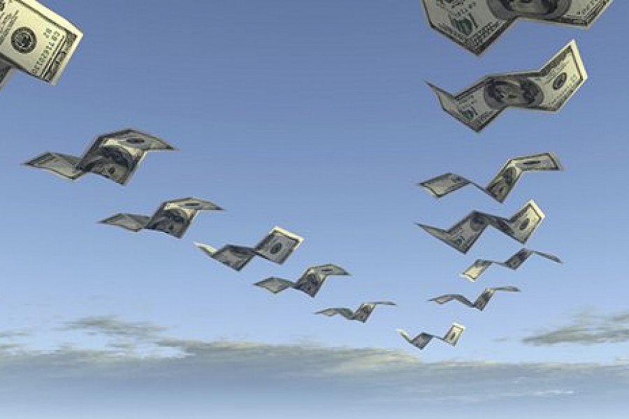 Qazaqstannan shetelge shyǵarylatyn kapıtal azaıdy