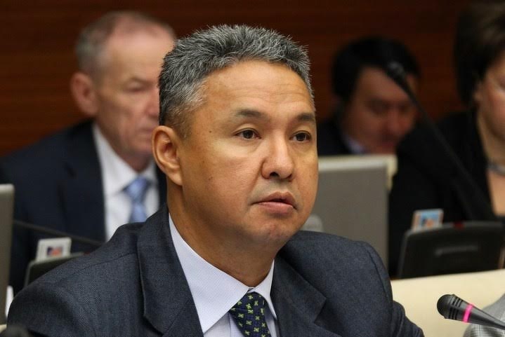 Perýashev: Azamattyq alýshylar emtıhan tapsyrǵandary jón 