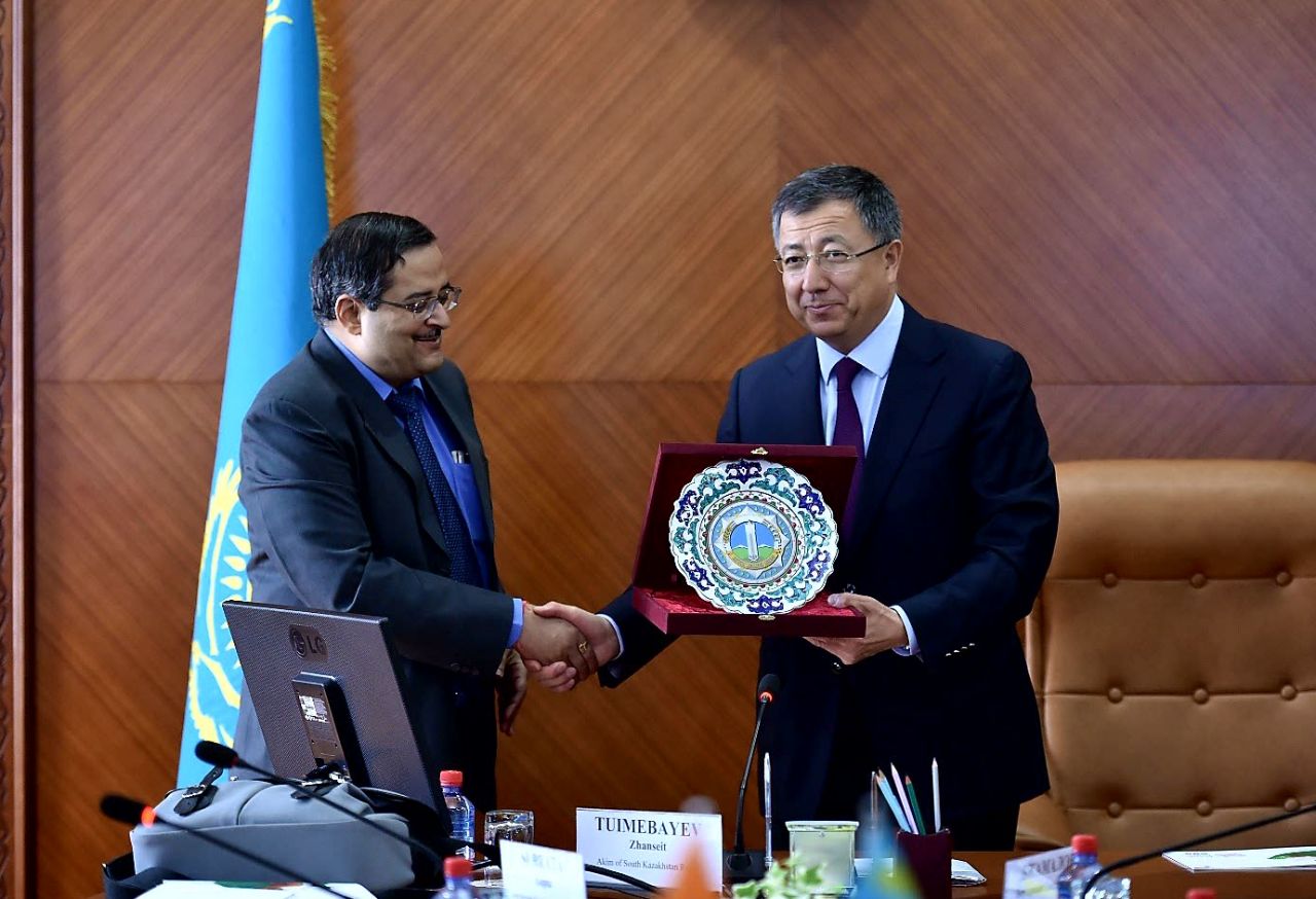 Úndistandyq kásipkerler OQO-nyń jeńil ónerkásibin damytpaq