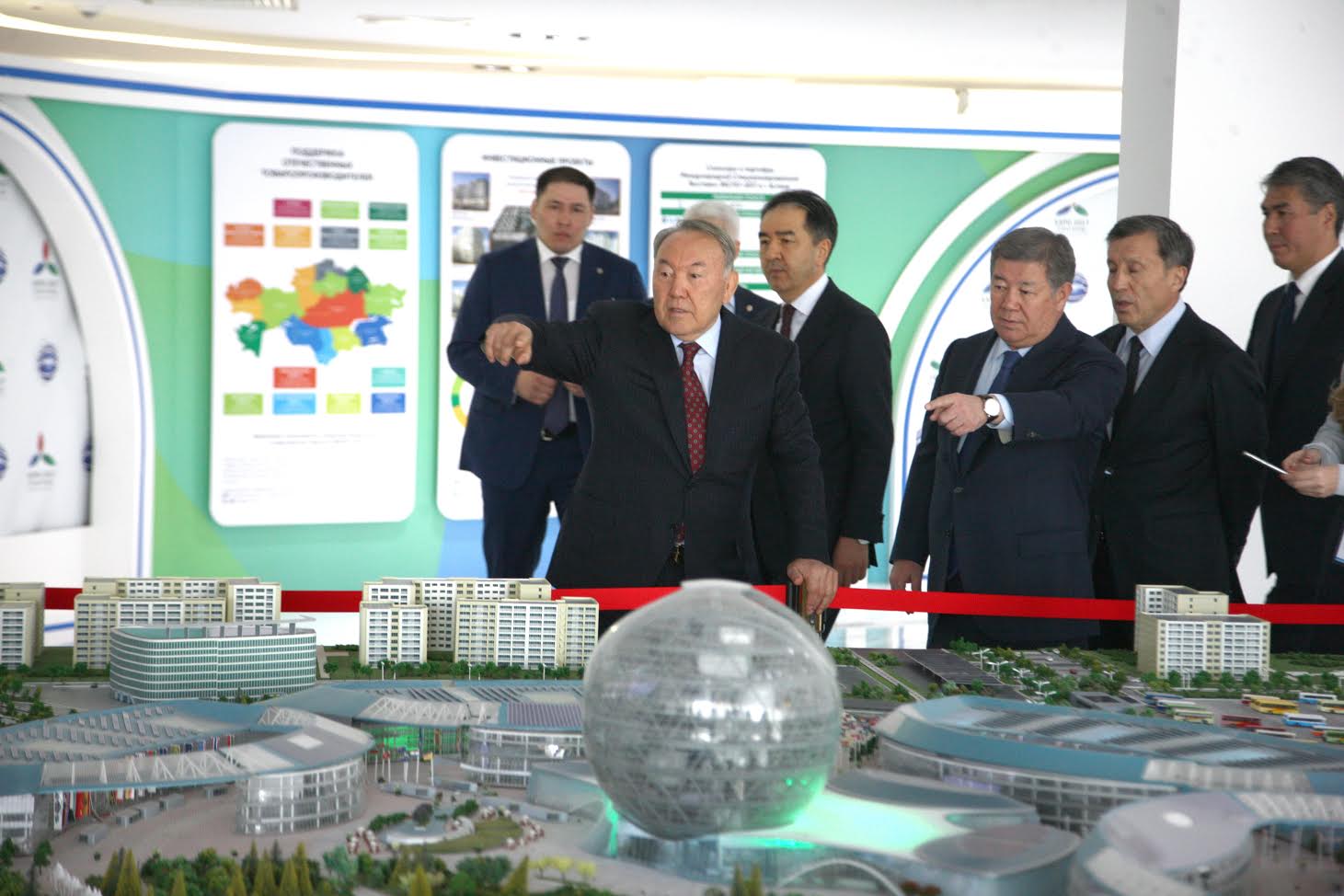 Nazarbaev EKSPO kezinde kólik keptelisin boldyrmaýdy tapsyrdy
