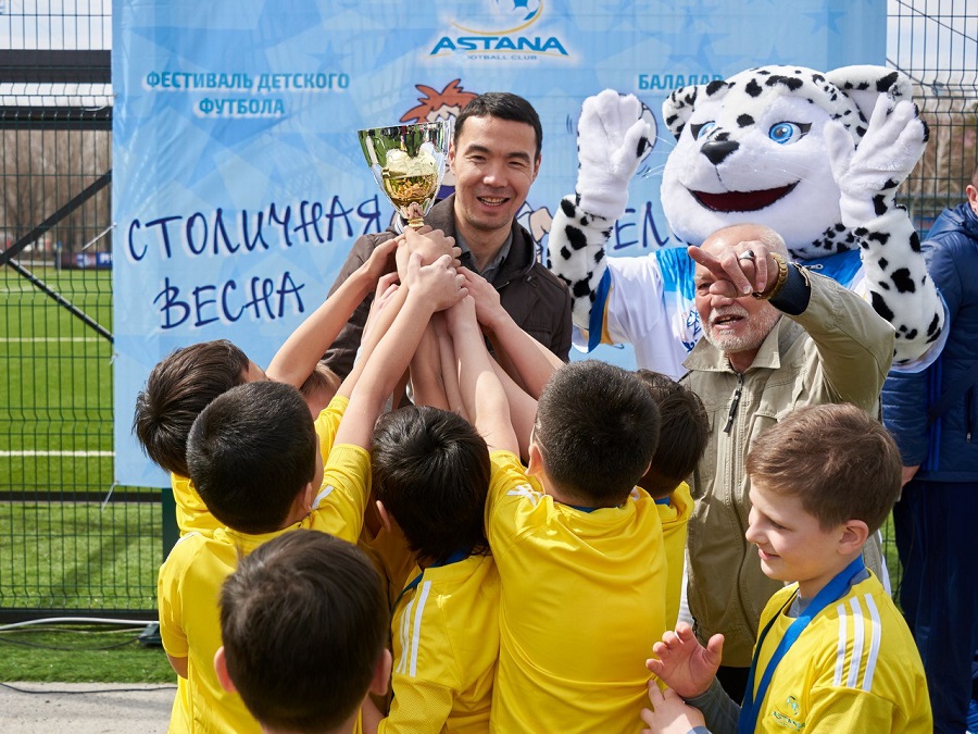 ​Astanada búldirshinder arasynda fýtboldan jarys ótti 