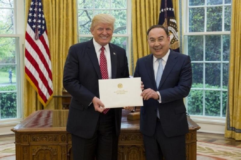 Qazaqstan Elshisi Donald Trampqa senim gramotasyn tabystady