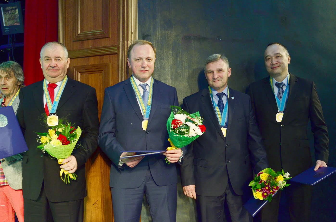 Sportshylardyń dárigerlerine de qurmet kórsetildi