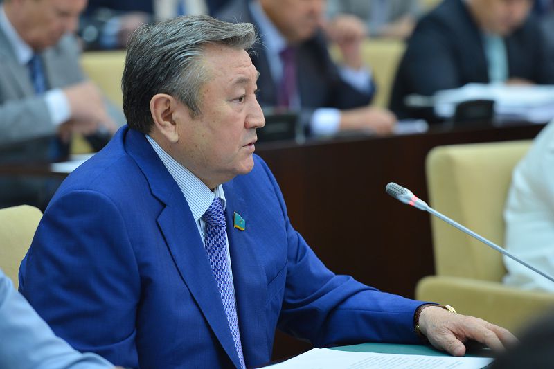 Qaıraty men aqyly – júreginde