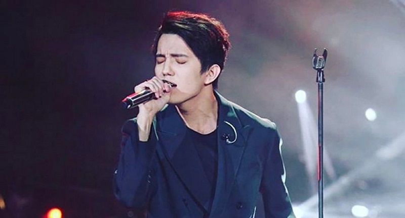 Dımash Kann festıvalinde óner kórsetedi