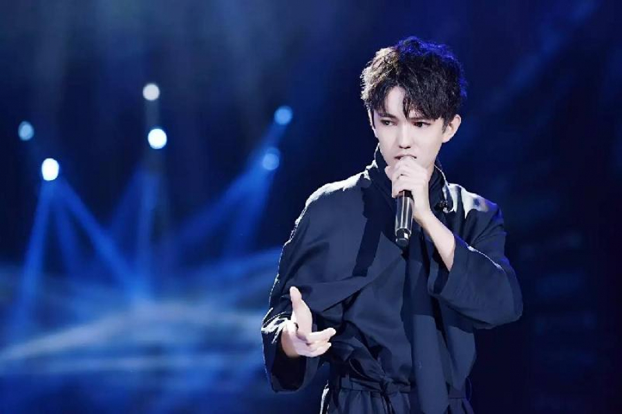 Elbasy Dımash Qudaıbergenge batasyn berdi