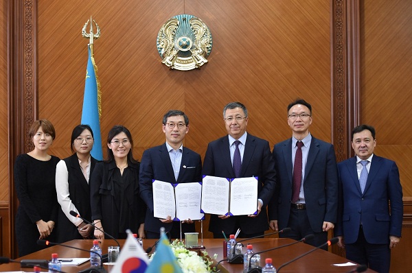 OQO men Ońtústik Koreıa dárigerleriniń arasynda yntymaqtastyq memorandýmy túzildi