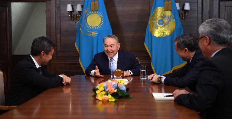 Aqan Sataev Qazaqstan Prezıdentine óziniń josparlary jóninde aıtty