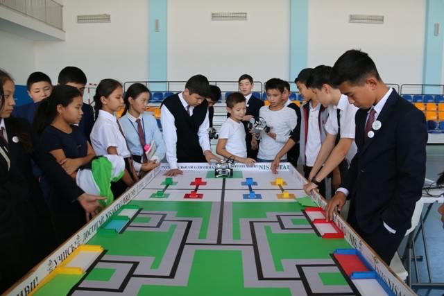 Elimizde robototehnıka olımpıadasynyń aımaqtyq kezeńi bastaldy