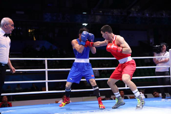 Bes boksshymyz Azııa chempıonatynyń shırek fınalyna shyqty