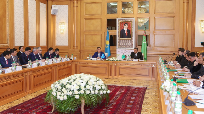 A. Mamın Ashhabadta Túrikmenstan Prezıdentimen kezdesti 