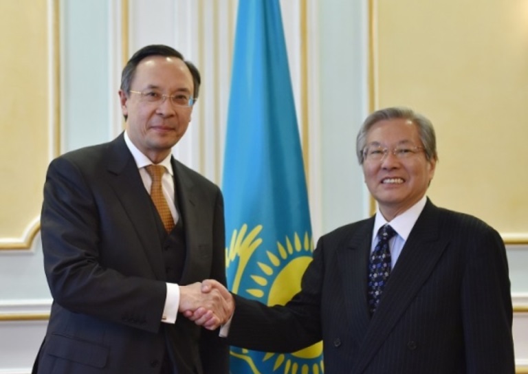 Buu-nyń arnaıy ókilimen kezdesti