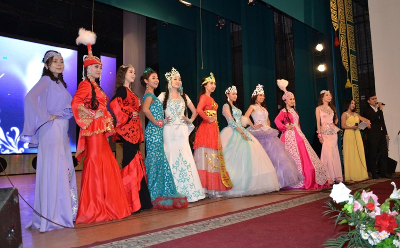 Aqyl men ajar básekesi