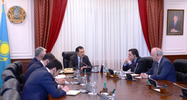 Úkimet basshysy elimizdegi Ispanııanyń Tótenshe jáne О́kiletti elshisimen kezdesti