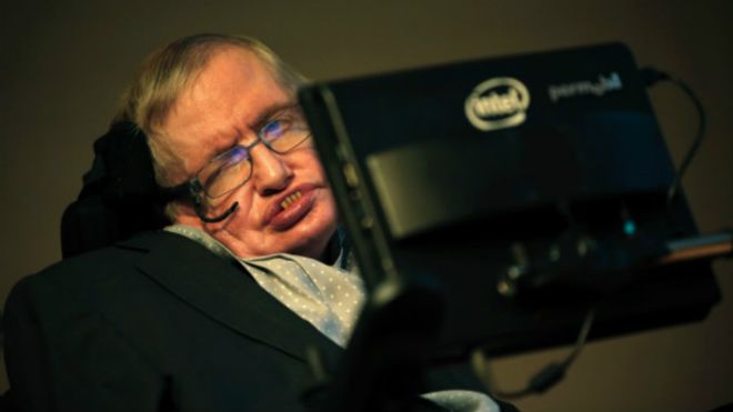 Adamzat júz jyldan keıin joıylady deıdi Stıven Hokıng