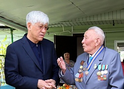 Prezıdenttiń ustazy 100 jasqa toldy