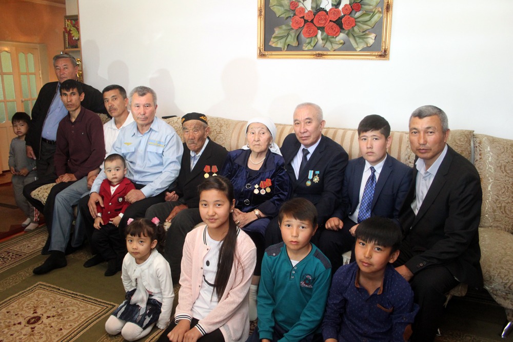 OQO-da eńbek ótili 475 jyl bolatyn temirjolshy Jańabaevtar dınastııasy turady