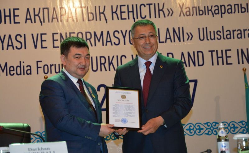 OQO ákimi 2016 jyldyń úzdik dıplomat-elshisi atandy