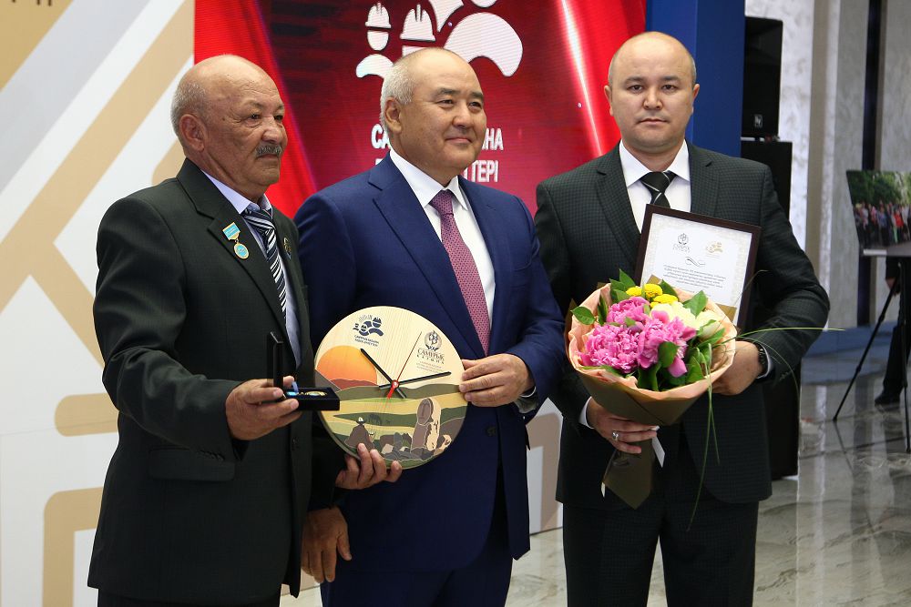 Eńbek áýletteriniń mereıin ósirdi